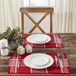 Eston Red White Plaid Placemat Set of 2 Fringed 13x19